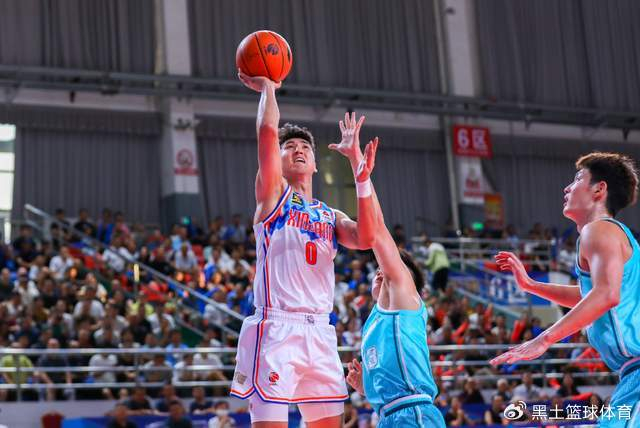 赛事直播-冲击季后赛难了！新疆男篮三大主力连续赛季报销，格兰也无能为力|西尔扎提|后卫线|赵睿|吴冠希|北京首钢_新浪体育_新浪新闻