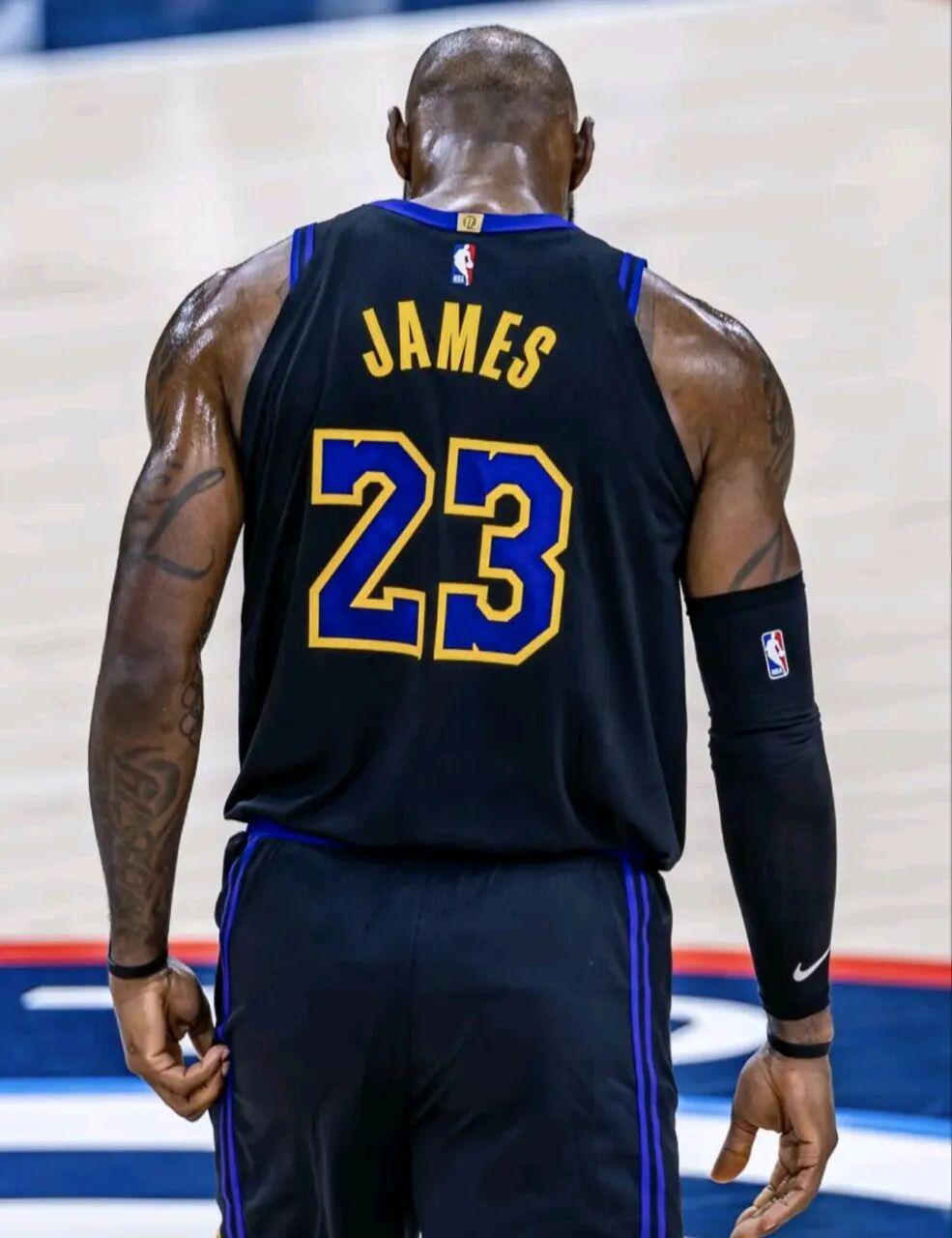 体育资讯-老詹与湖人即将“和平分手”？