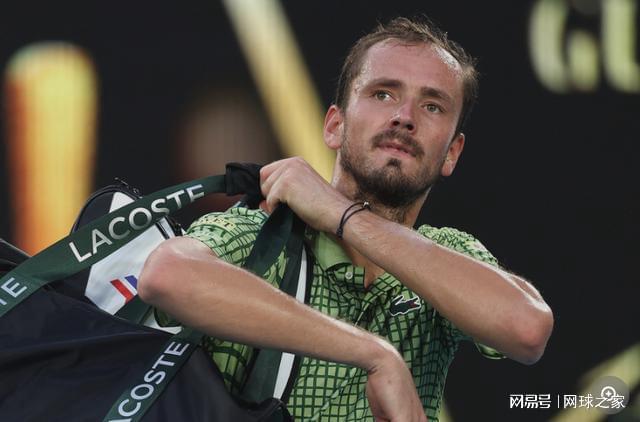 半岛体育官网入口-41名ATP人员被困迪拜梅总打趣来场闭门赛，周意发文称成战地记者